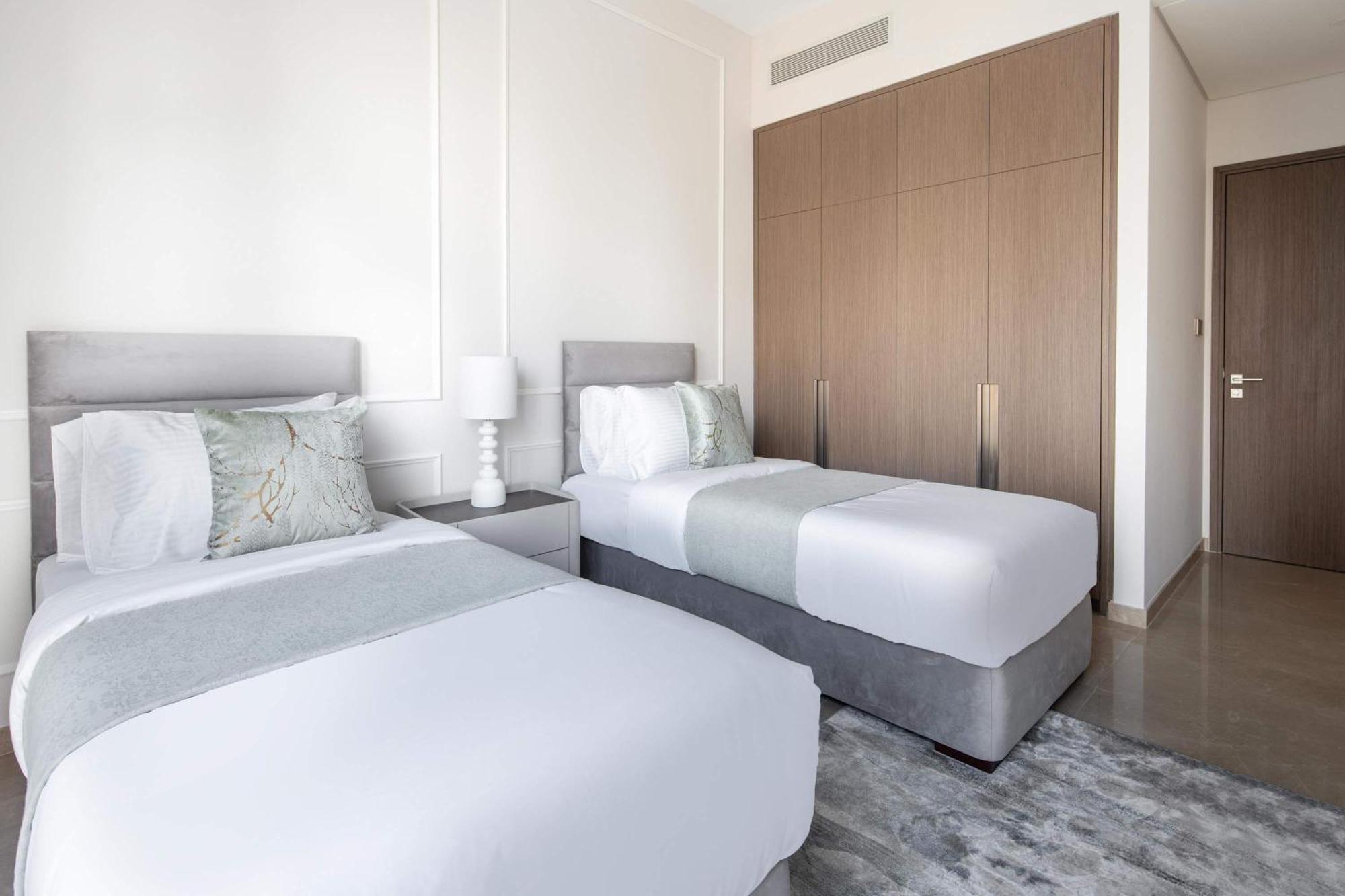 Frank Porter - Grande Signature Residences Apartment *